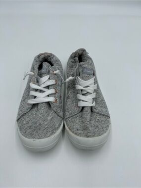 Tommy Bahama Light Gray Knit Sneakers with White Soles 8.5